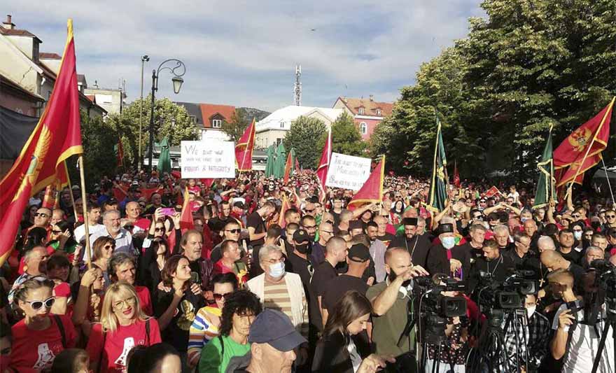 crna gora protest cetinje.jpg
